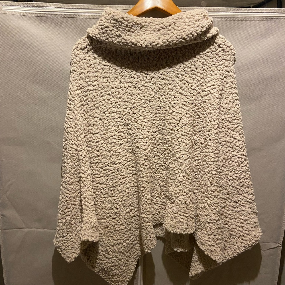 Poncho sweater